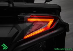 CFORCE 625S fanale posteriore